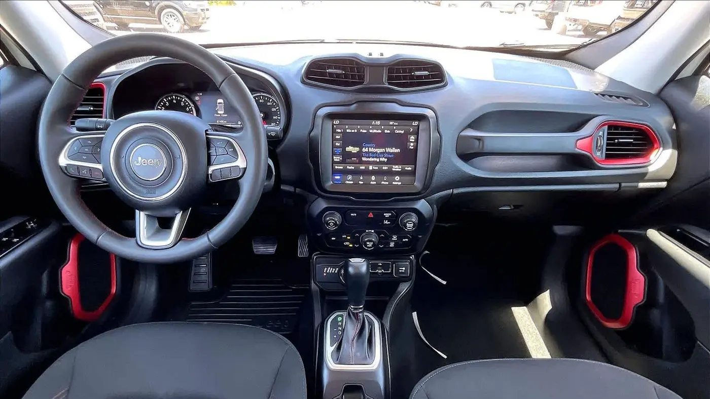 2023 Jeep Renegade Trailhawk