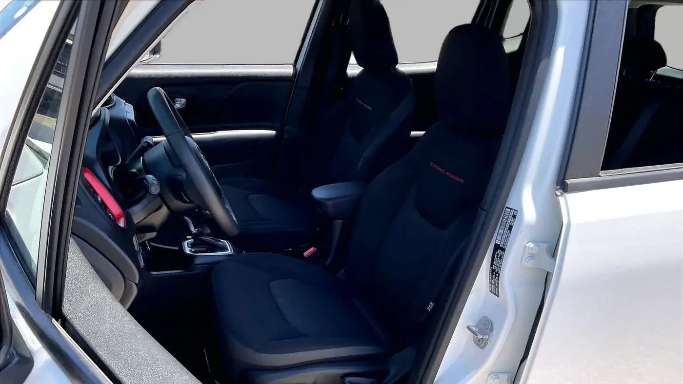 2023 Jeep Renegade Trailhawk