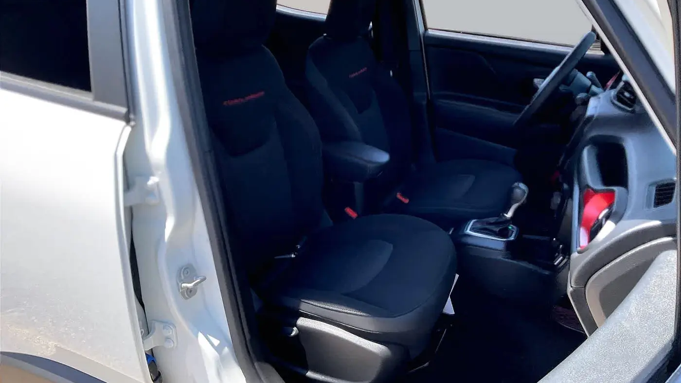 2023 Jeep Renegade Trailhawk