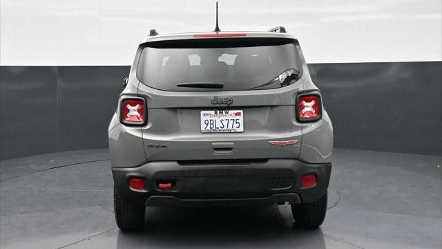 2022 Jeep Renegade Trailhawk