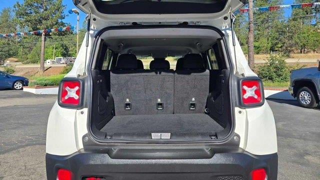 2023 Jeep Renegade Trailhawk