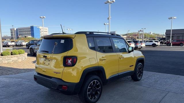 2023 Jeep Renegade Trailhawk