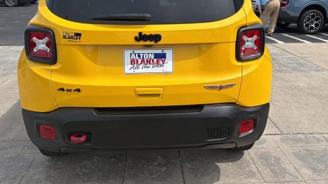 2023 Jeep Renegade Trailhawk
