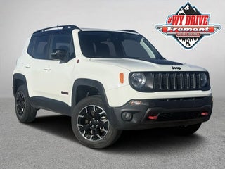 2023 Jeep Renegade with Alpine White Clearcoat Exterior