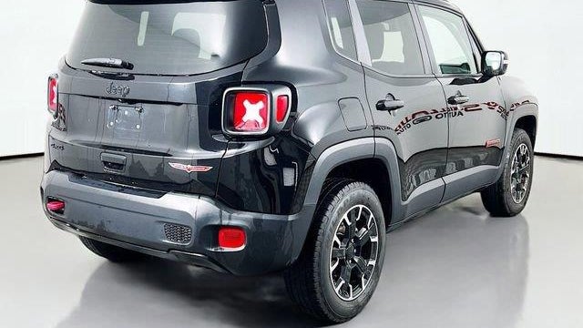 2023 Jeep Renegade Trailhawk