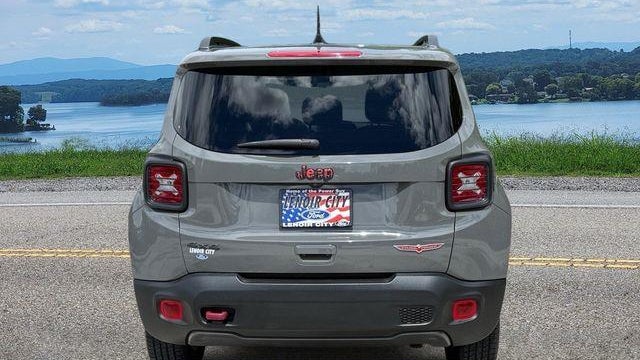 2021 Jeep Renegade Trailhawk