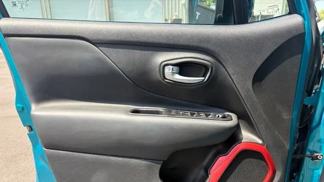 2022 Jeep Renegade Trailhawk