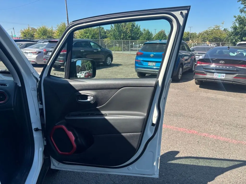 2023 Jeep Renegade - $17,690