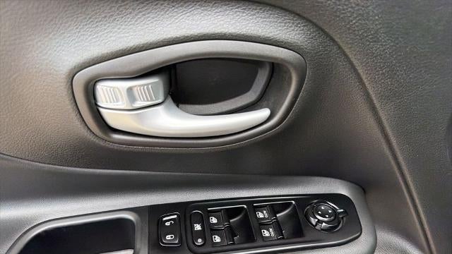 2023 Jeep Renegade Altitude