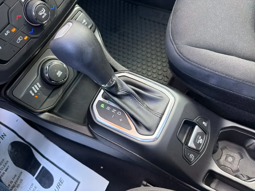2023 Jeep Renegade - $19,000