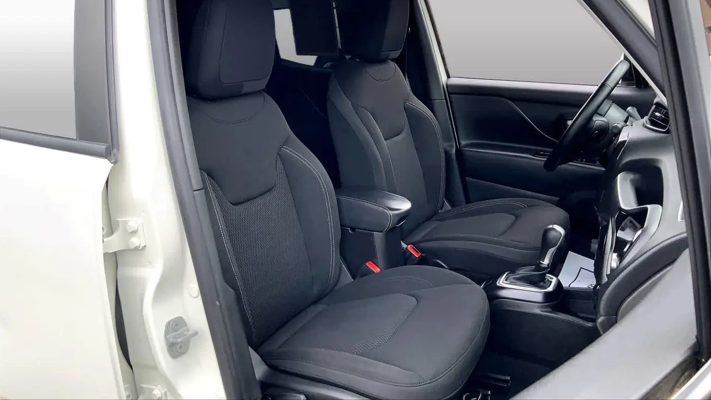2023 Jeep Renegade Altitude