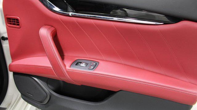 2022 Maserati Quattroporte Modena
