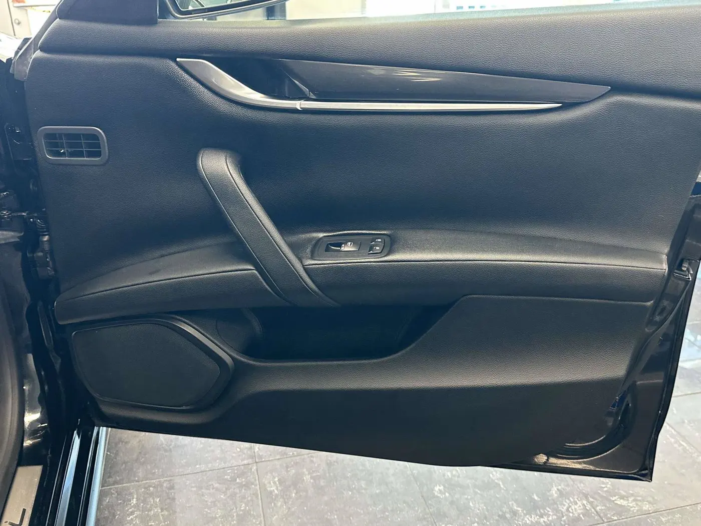 2017 Maserati Ghibli - $16,500