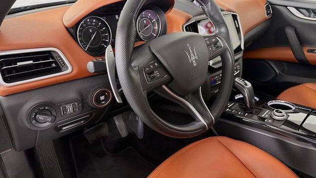 2023 Maserati Ghibli Modena Q4