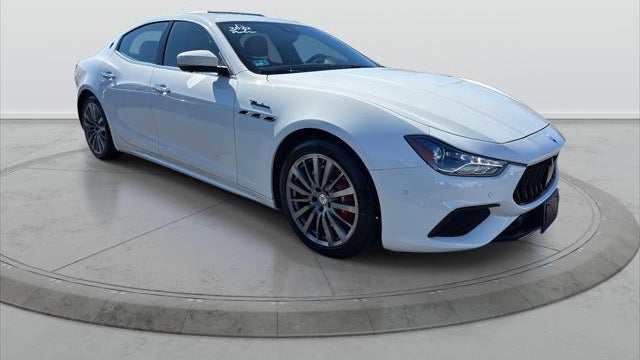 2022 Maserati Ghibli Modena Q4