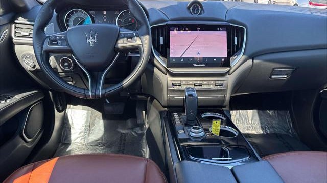 2022 Maserati Ghibli Modena Q4
