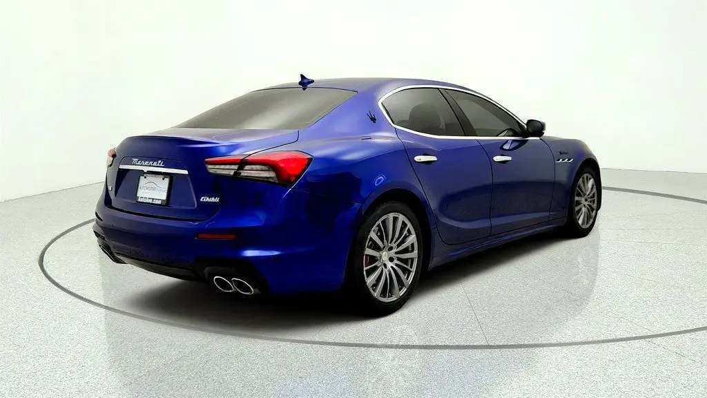 2022 Maserati Ghibli Modena Q4