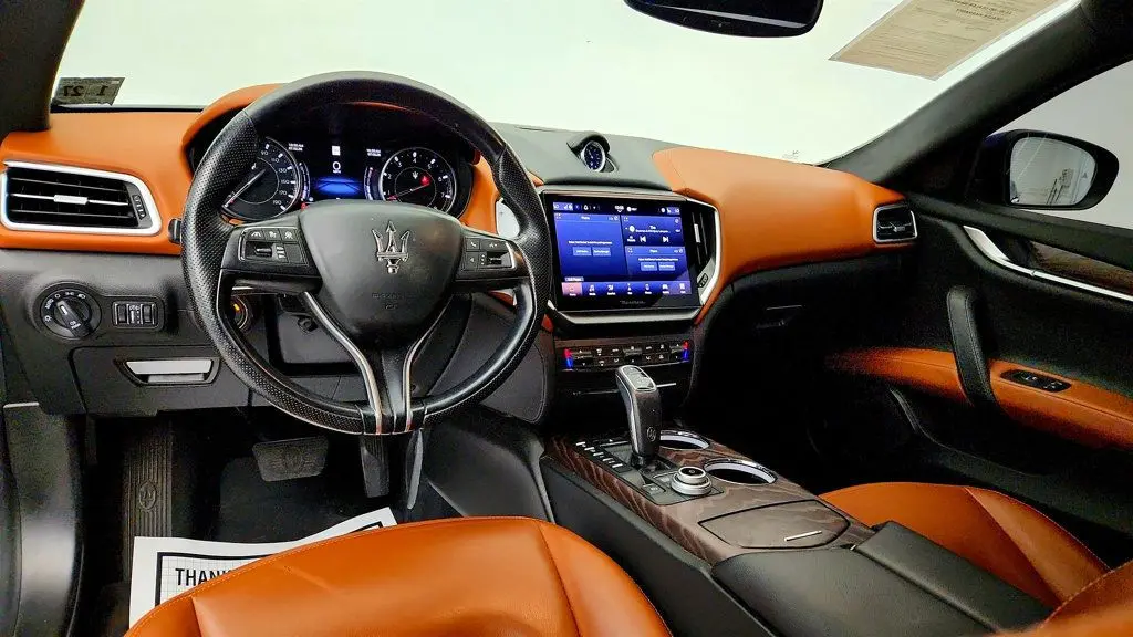 2022 Maserati Ghibli Modena Q4