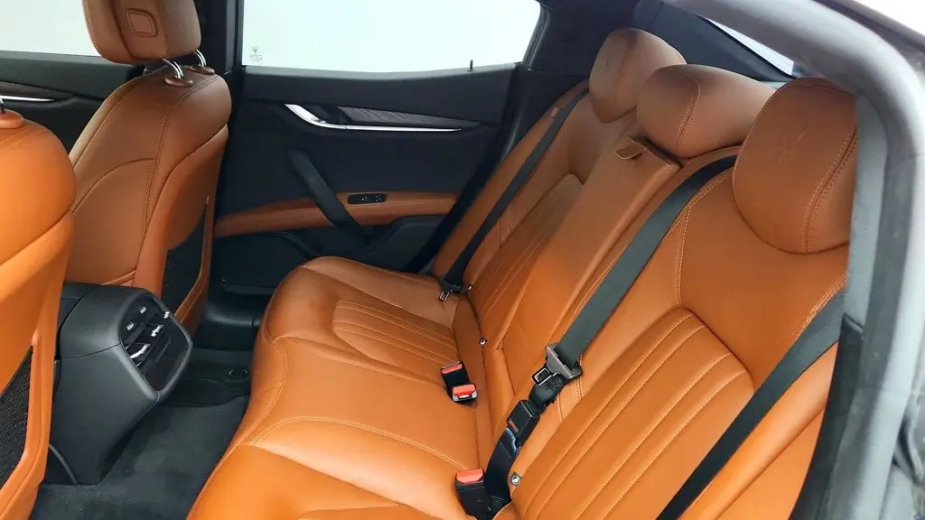 2022 Maserati Ghibli Modena Q4