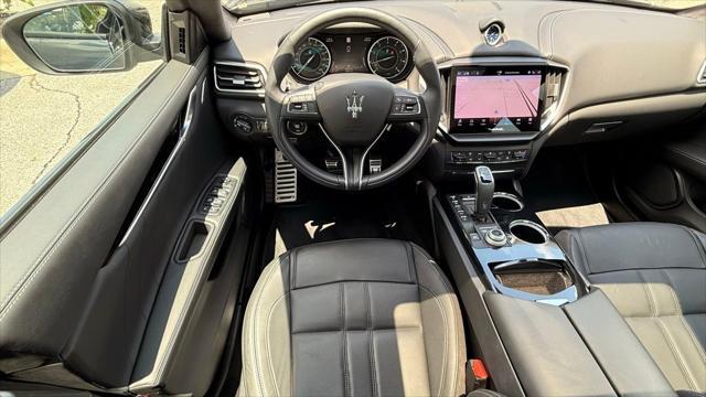 2023 Maserati Ghibli Modena Q4