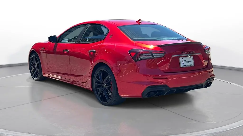 2022 Maserati Ghibli Trofeo