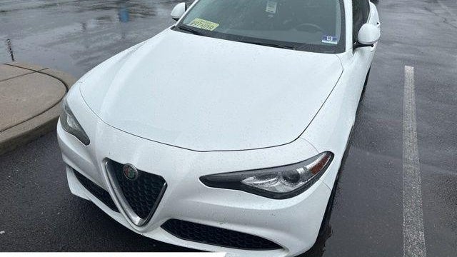 Preowned 2018 Alfa Romeo Giulia Base for Sale