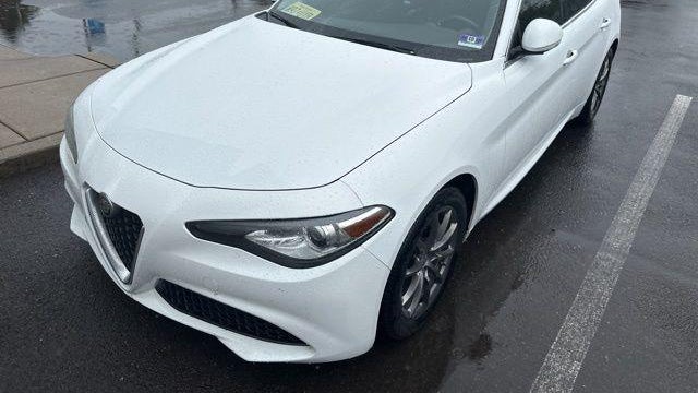 2018 Alfa Romeo Giulia Base