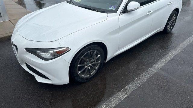 2018 Alfa Romeo Giulia Base