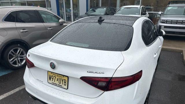 2018 Alfa Romeo Giulia Base