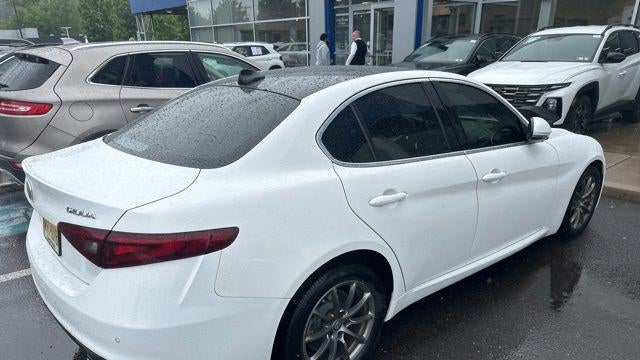 2018 Alfa Romeo Giulia Base