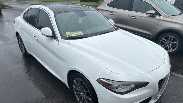 2018 Alfa Romeo Giulia Base