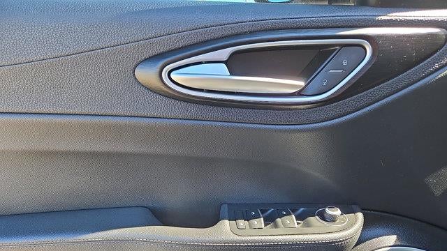 2018 Alfa Romeo Giulia Base