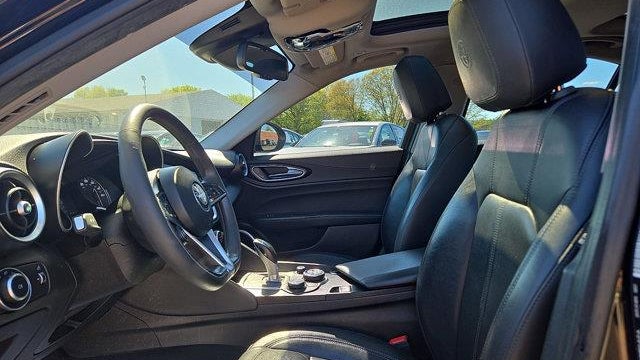 2018 Alfa Romeo Giulia Base