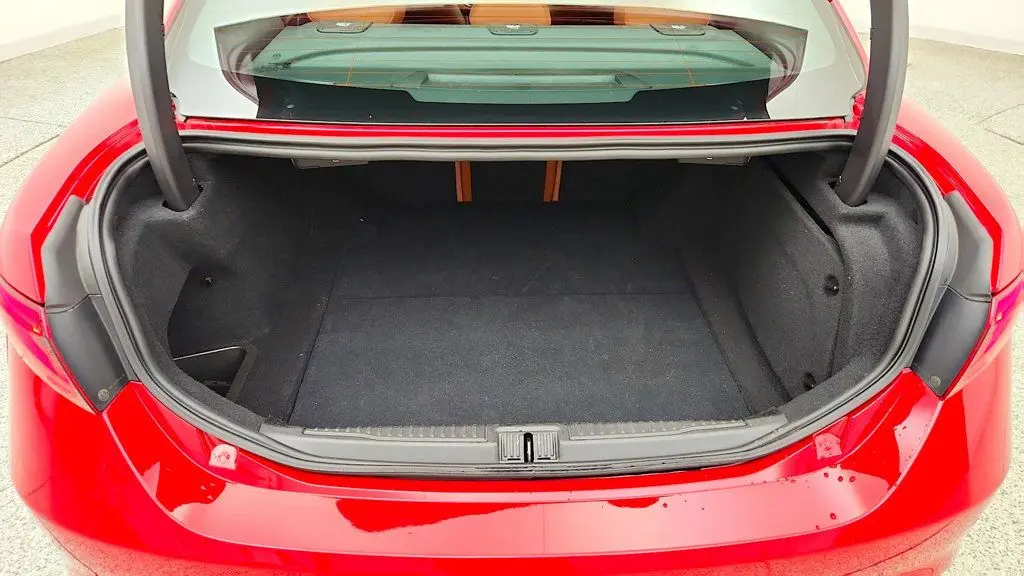 2018 Alfa Romeo Giulia - $16,995