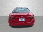 2018 Giulia Thumbnail 3