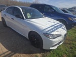 2021 Giulia Thumbnail 4