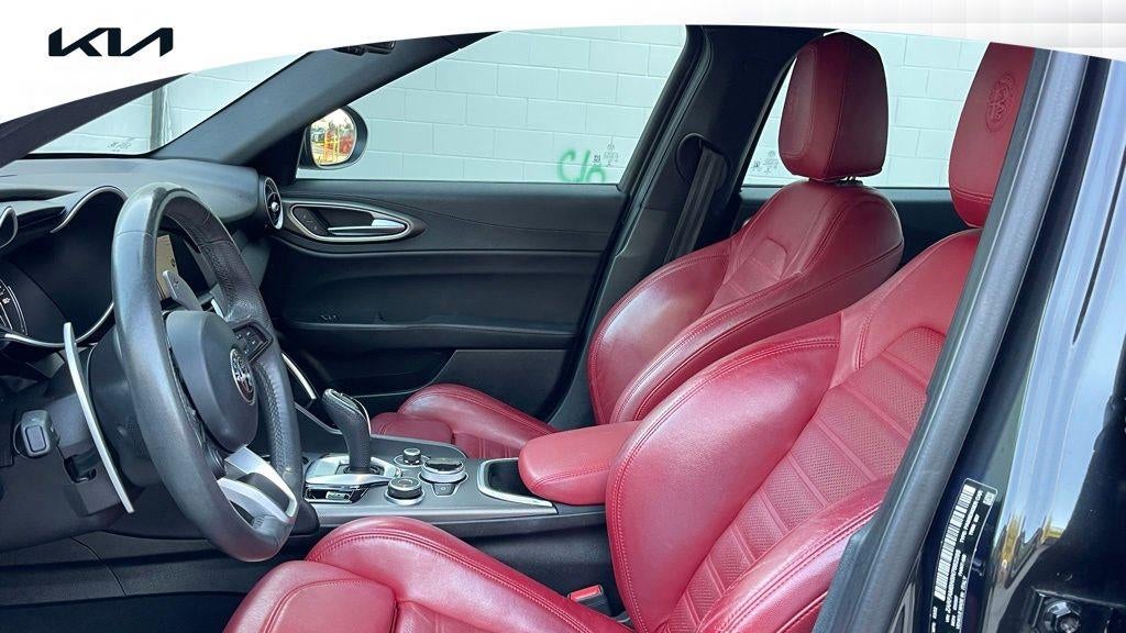 2022 Alfa Romeo Giulia Veloce
