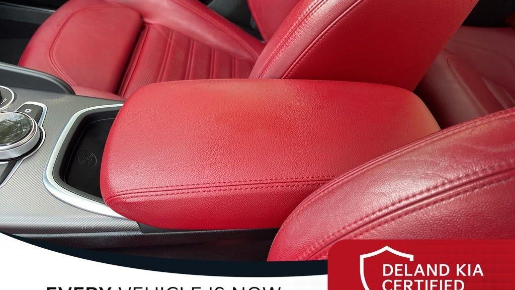 2022 Alfa Romeo Giulia Veloce