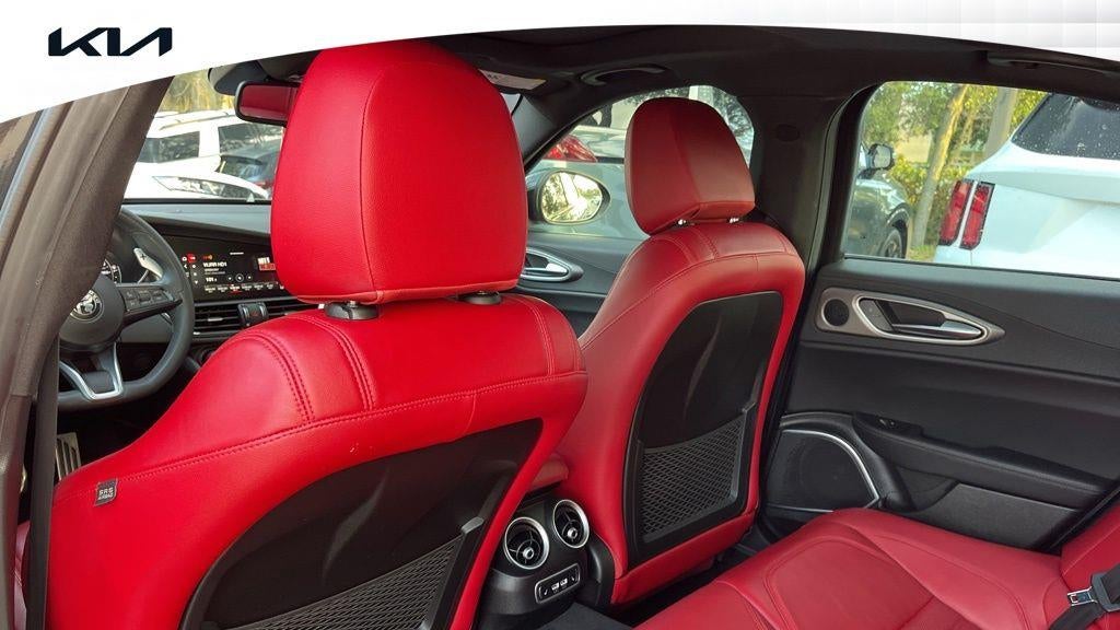 2022 Alfa Romeo Giulia Veloce