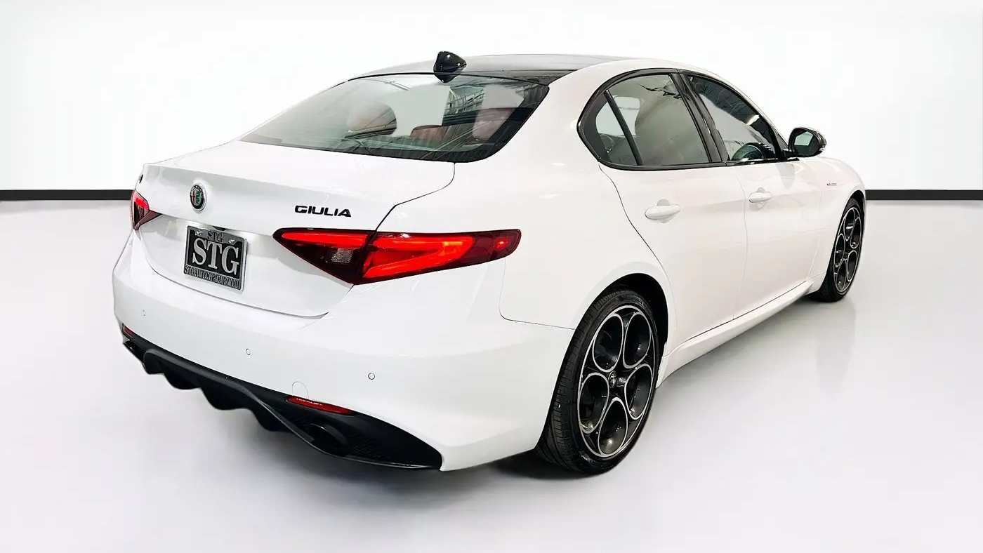 2023 Alfa Romeo Giulia Veloce