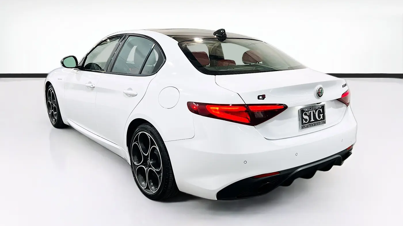 2023 Alfa Romeo Giulia Veloce