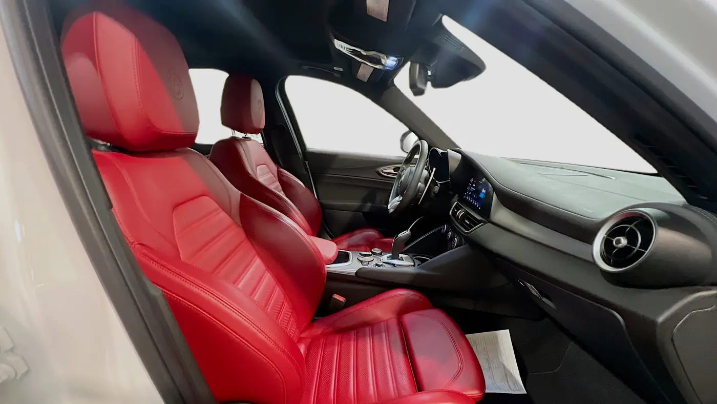 2023 Alfa Romeo Giulia Veloce