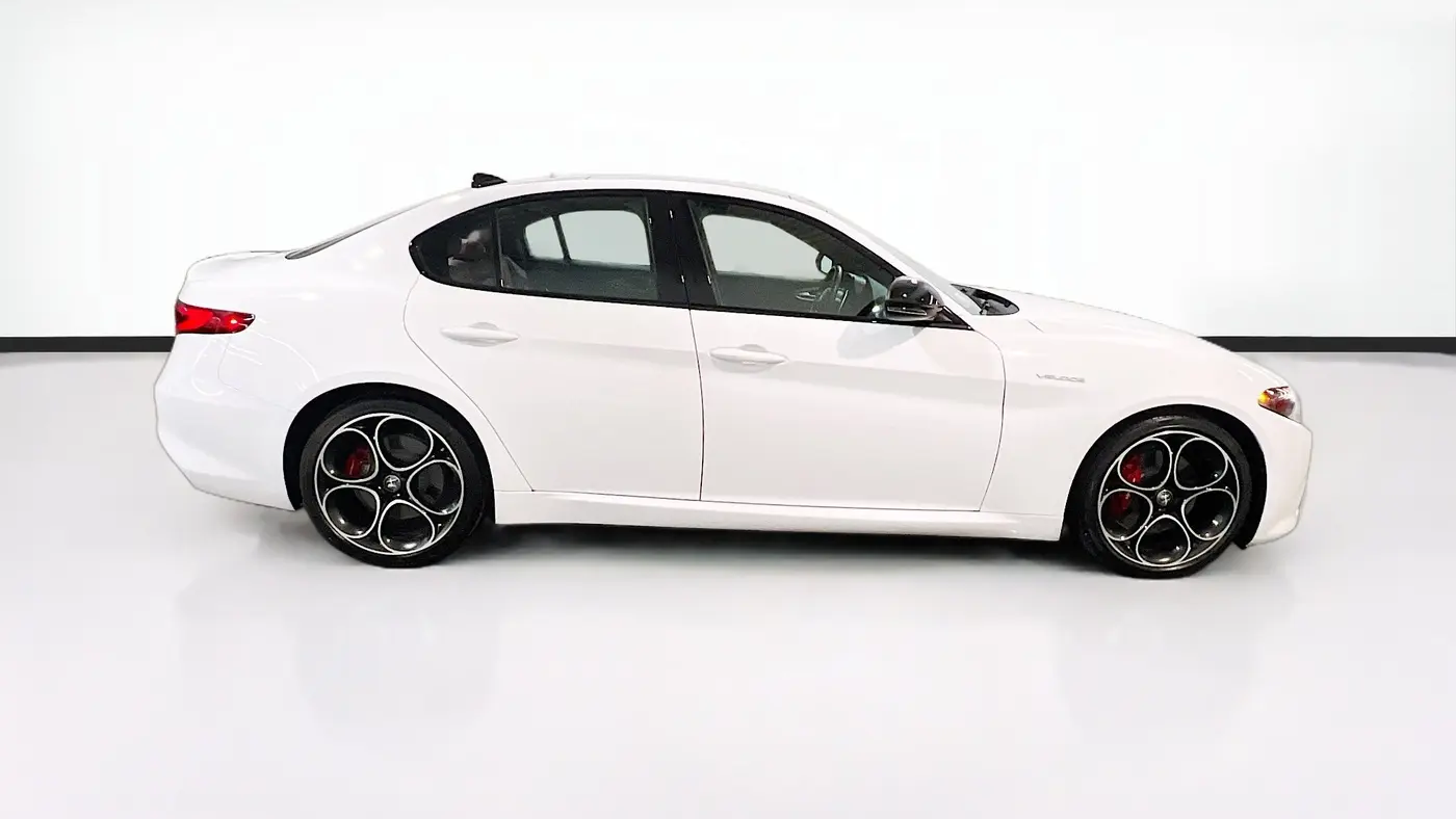 2023 Alfa Romeo Giulia Veloce
