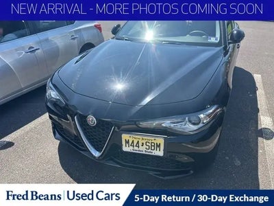 Photo of a 2019 Alfa Romeo Giulia AWD Base 4DR Sedan for sale