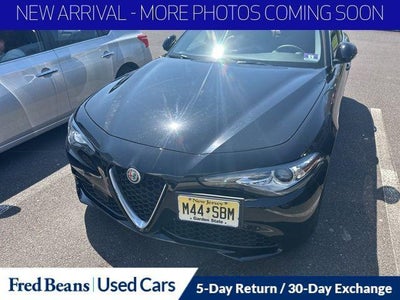 Photo of a 2019 Alfa Romeo Giulia AWD Base 4DR Sedan for sale