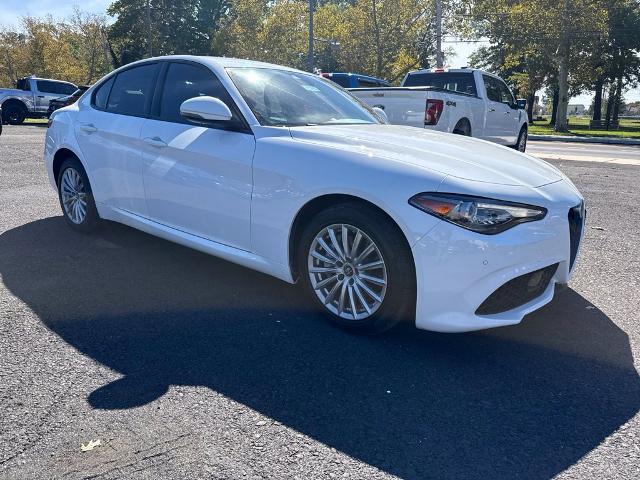 2023 Alfa Romeo Giulia - $27,985
