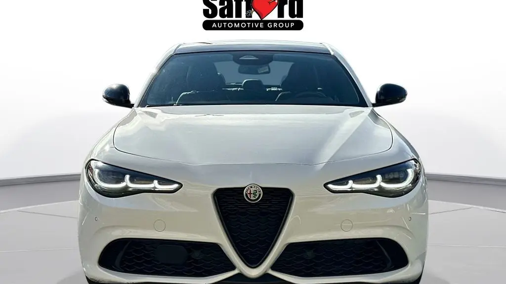 2025 Alfa Romeo Giulia Base