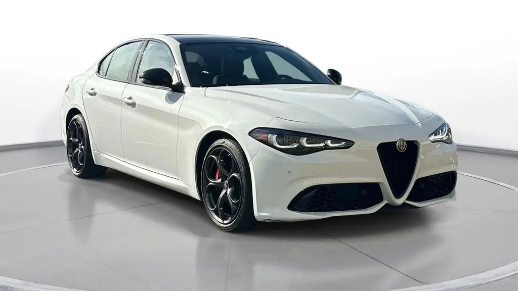 2025 Alfa Romeo Giulia Base