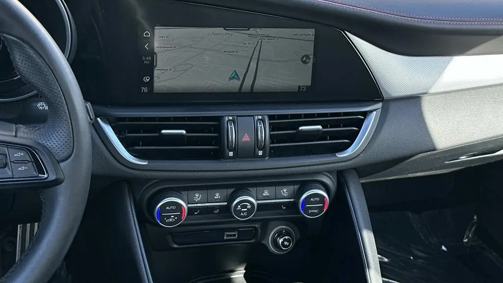 2025 Alfa Romeo Giulia Base