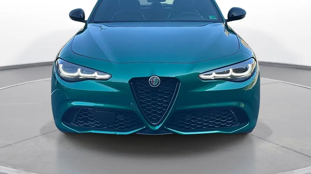 2025 Alfa Romeo Giulia Base